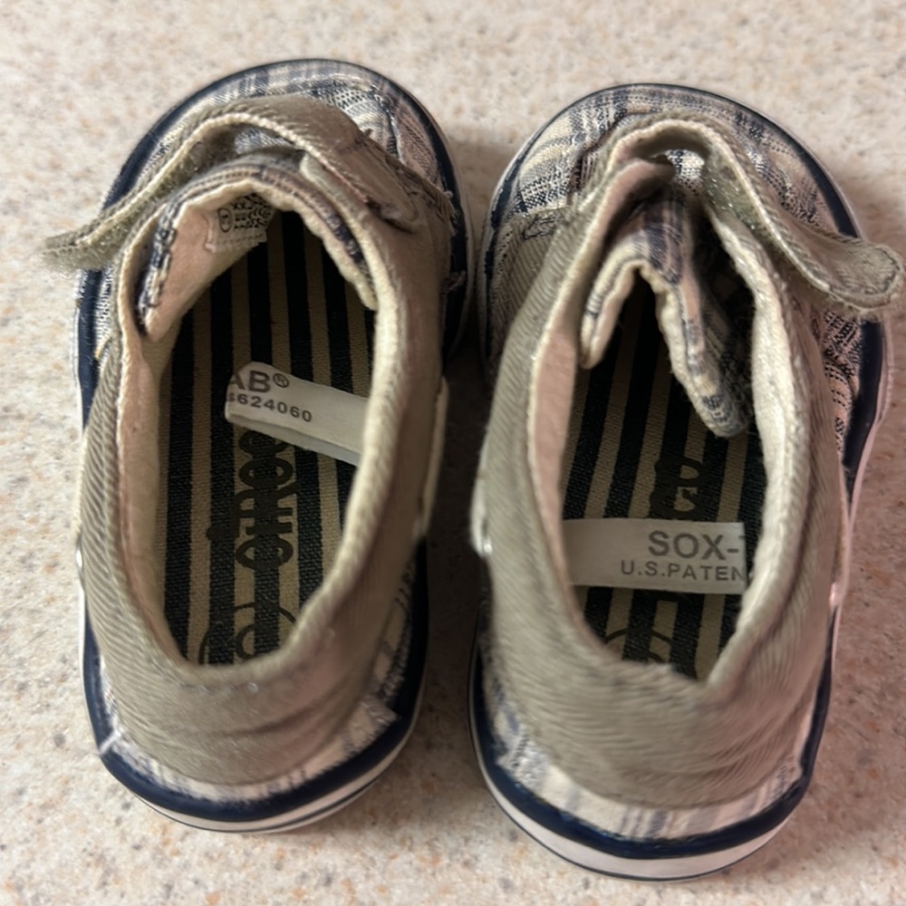 Circo slip on sneakers - Picture 3 of 5